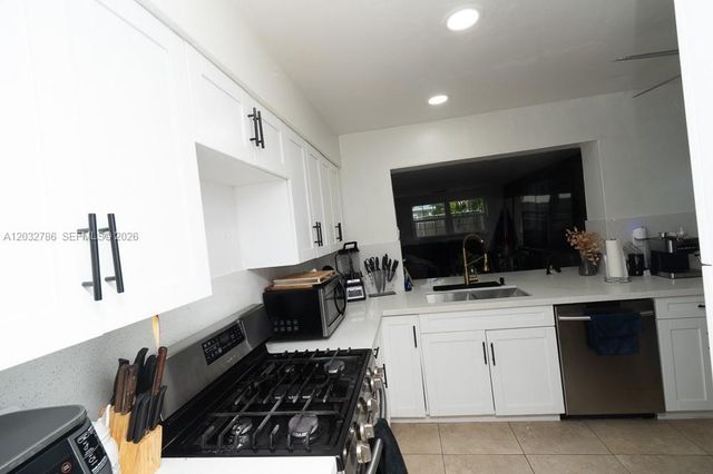 5941 NW 14th Court 1, Sunrise, FL 33313