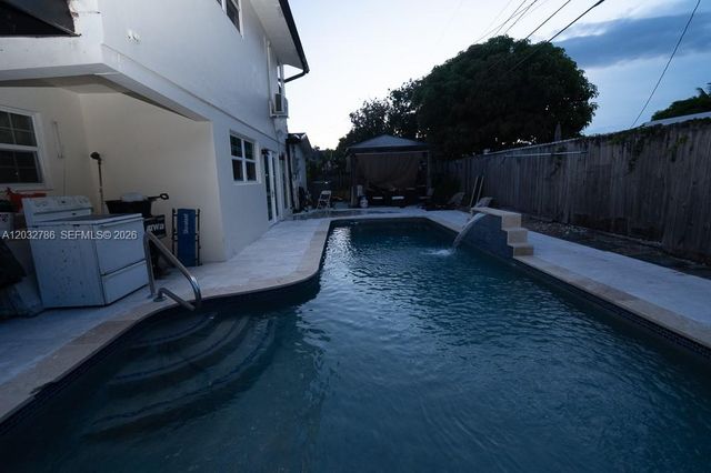 5941 NW 14th Court 1, Sunrise, FL 33313