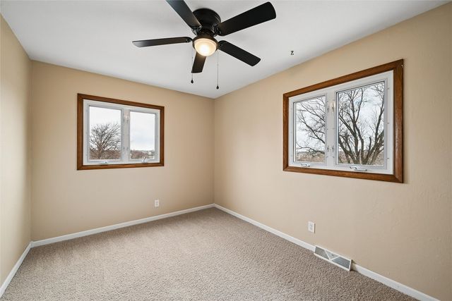 3632 Lynbrook Drive NE, Cedar Rapids, IA 52402