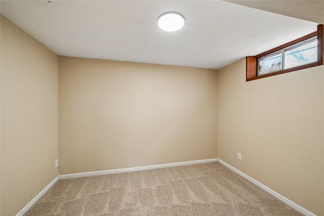 3632 Lynbrook Drive NE, Cedar Rapids, IA 52402