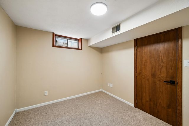 3632 Lynbrook Drive NE, Cedar Rapids, IA 52402