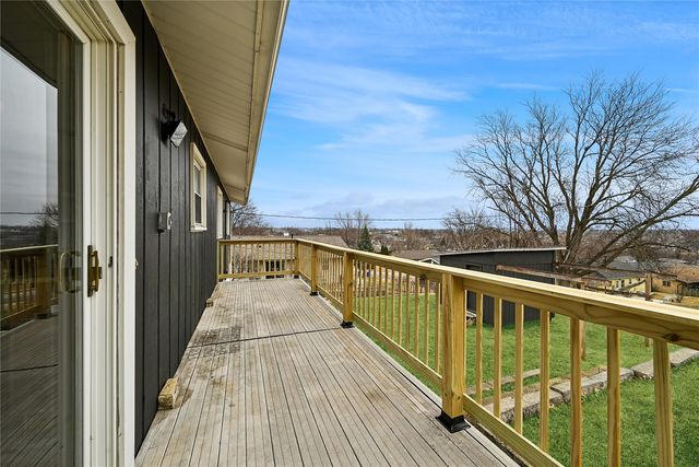 3632 Lynbrook Drive NE, Cedar Rapids, IA 52402