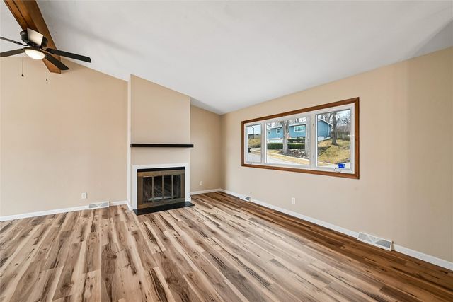 3632 Lynbrook Drive NE, Cedar Rapids, IA 52402