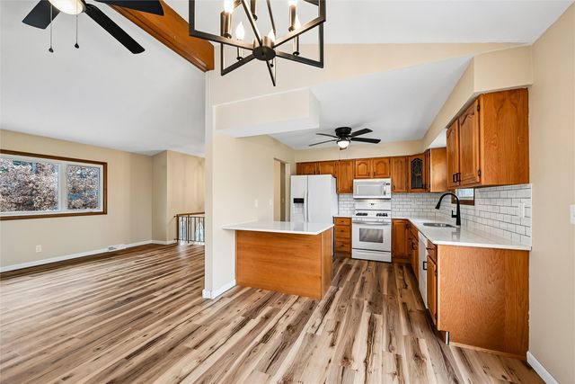 3632 Lynbrook Drive NE, Cedar Rapids, IA 52402