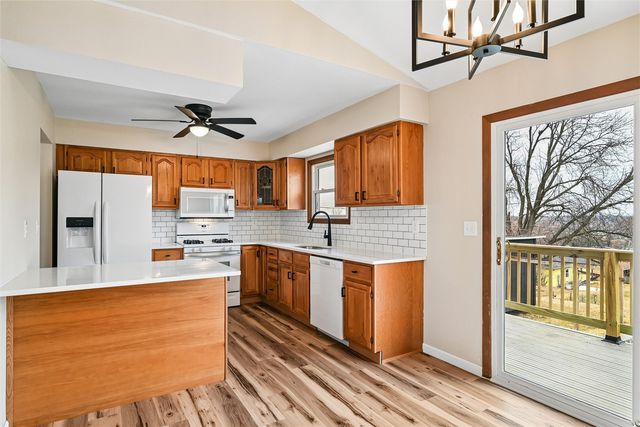 3632 Lynbrook Drive NE, Cedar Rapids, IA 52402