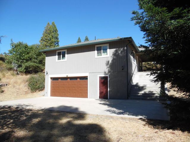 10006 Wendell Rd, Mountain Ranch, CA 95246