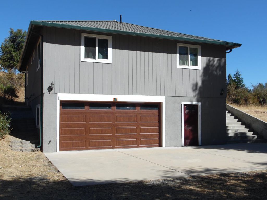 10006 Wendell Rd, Mountain Ranch, CA 95246