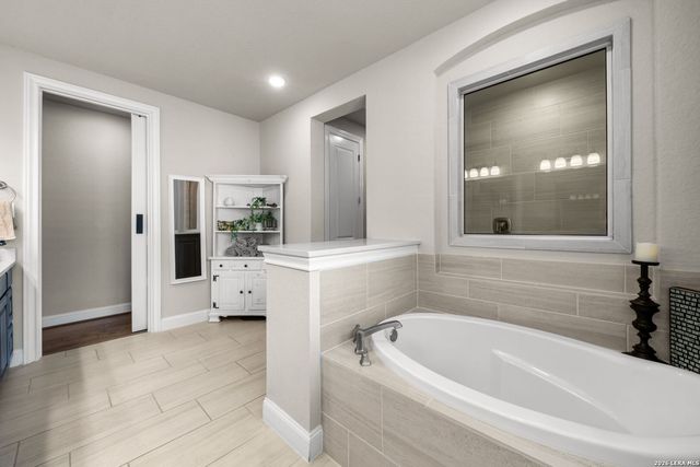 28710 Benedikt Path, Boerne, TX 78006