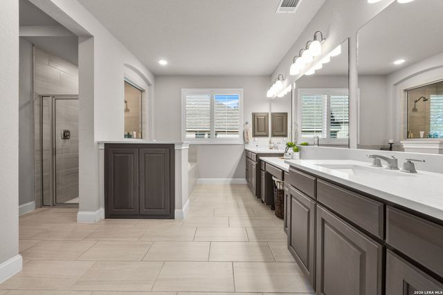 28710 Benedikt Path, Boerne, TX 78006