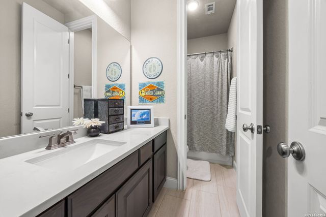 28710 Benedikt Path, Boerne, TX 78006