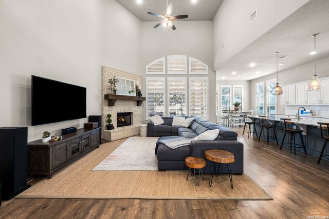 28710 Benedikt Path, Boerne, TX 78006