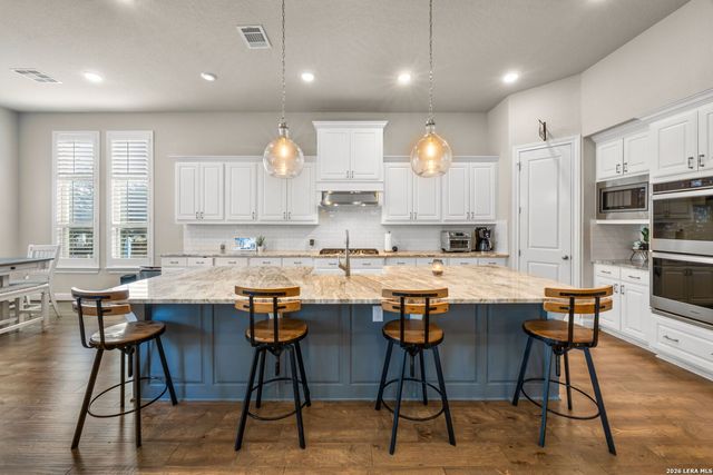 28710 Benedikt Path, Boerne, TX 78006