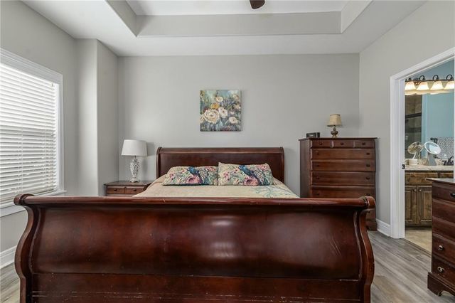 640 Shady Bend Drive, Tonganoxie, KS 66086