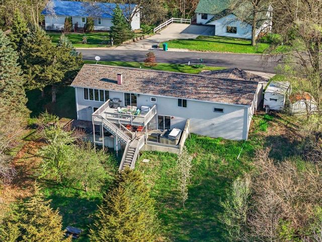 W7797 Summit Drive, Pardeeville, WI 53954