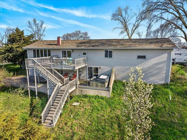 W7797 Summit Drive, Pardeeville, WI 53954
