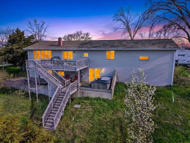 W7797 Summit Drive, Pardeeville, WI 53954