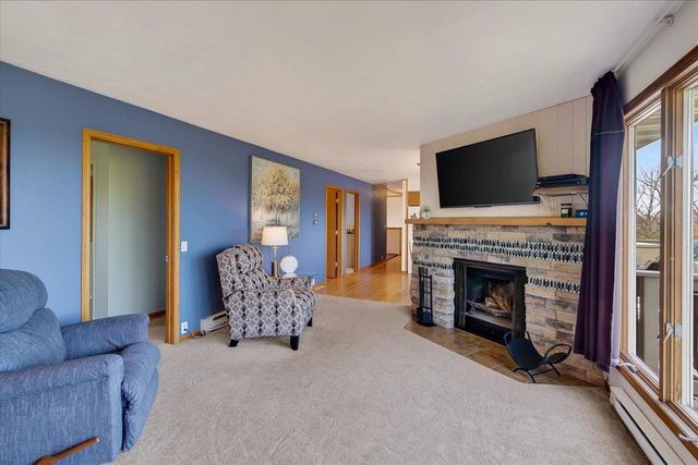 W7797 Summit Drive, Pardeeville, WI 53954