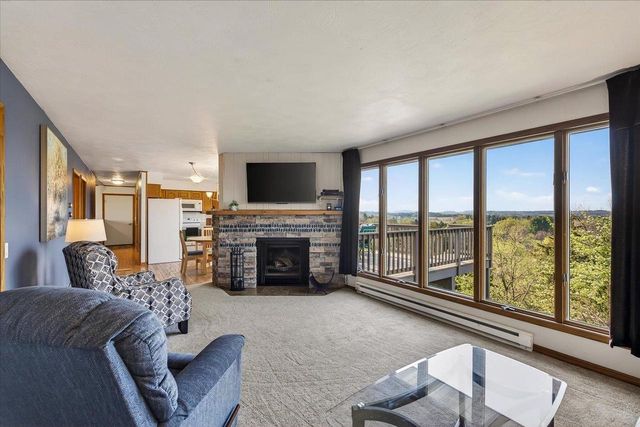 W7797 Summit Drive, Pardeeville, WI 53954