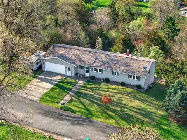 W7797 Summit Drive, Pardeeville, WI 53954