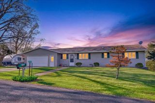W7797 Summit Drive, Pardeeville, WI 53954