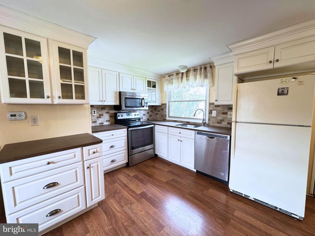 105 WINDING BROOK RUN, NORTH WALES, PA 19454 — exterior
