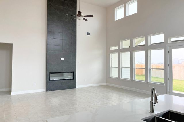 19121 Moreland LN, Pflugerville, TX 78660