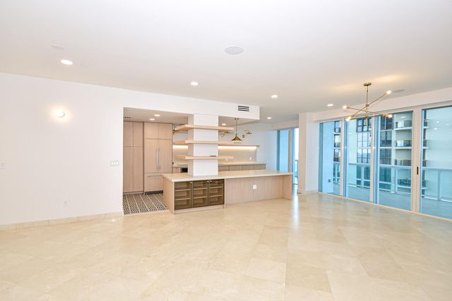 10101 Collins Avenue 7d, Bal Harbour, FL 33154