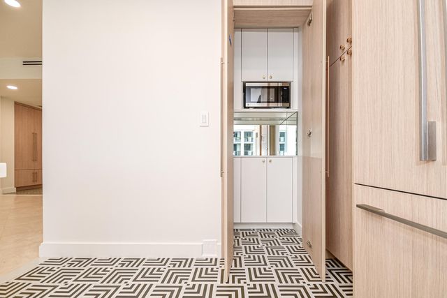10101 Collins Avenue 7d, Bal Harbour, FL 33154