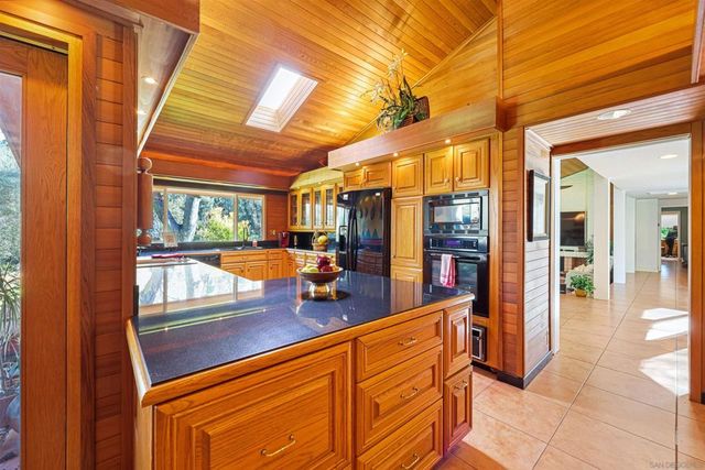 16257 Oak Creek Trl, Poway, CA 92064