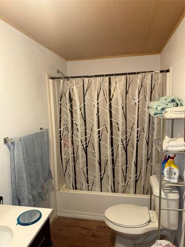 369 E Chestnut Street, Winnie, TX 77665