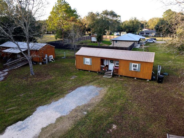 369 E Chestnut Street, Winnie, TX 77665