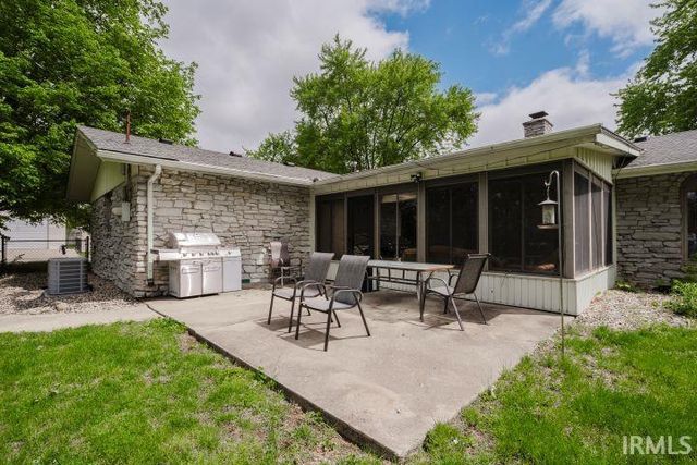 2301 Ivy Drive, Anderson, IN 46011