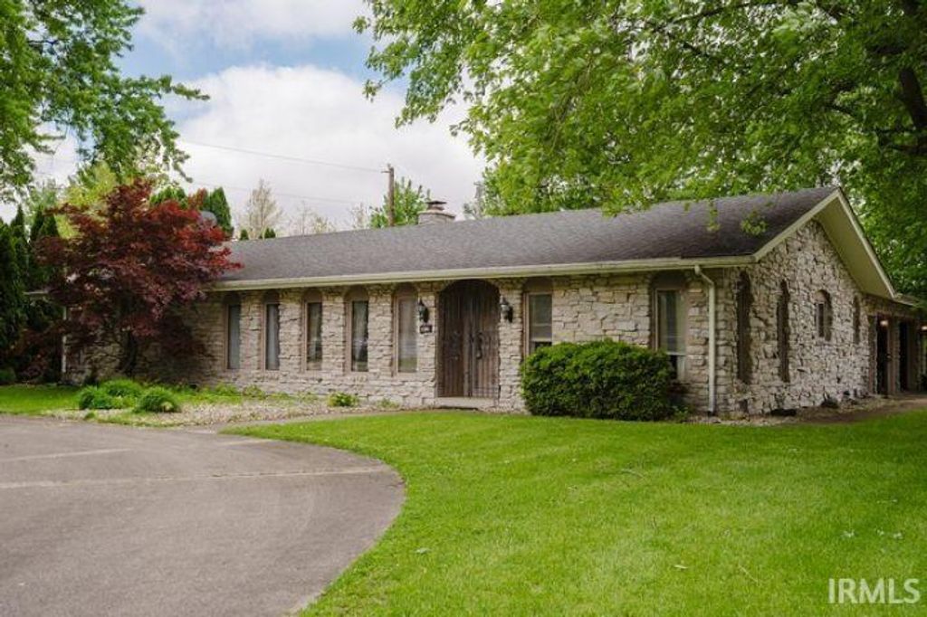 2301 Ivy Drive, Anderson, IN 46011