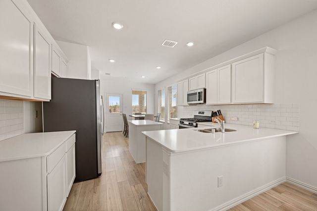 1216 Western Yarrow Avenue, Justin, TX 76247