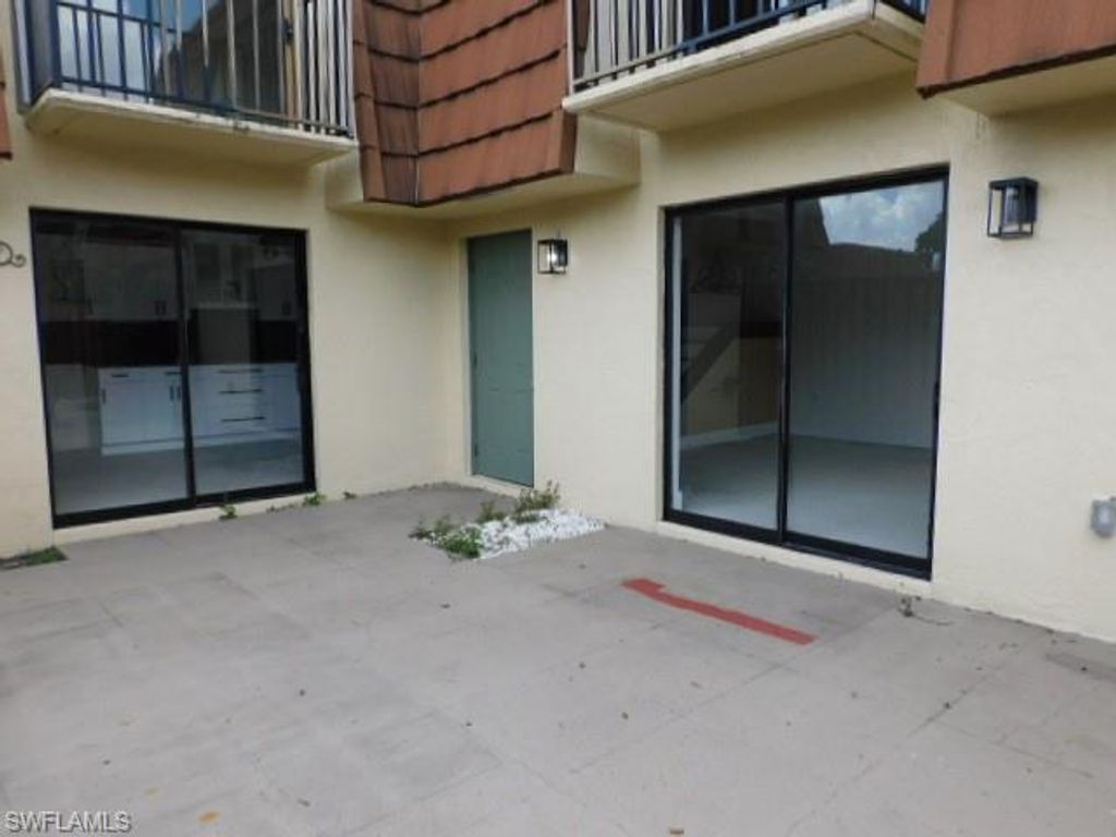 5235 Cedarbend DR 4, FORT MYERS, FL 33919 — photo 3