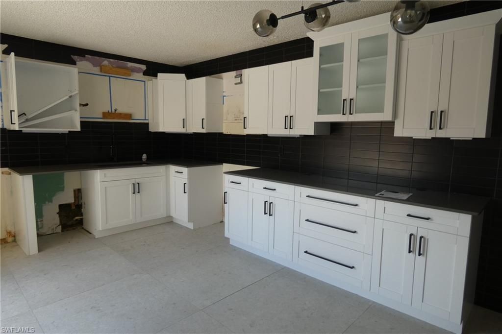 5235 Cedarbend DR 4, FORT MYERS, FL 33919 — photo 4