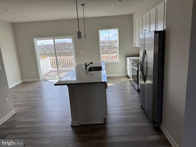 1257 CEDAR VALLEY RD, Ranson, WV 25438