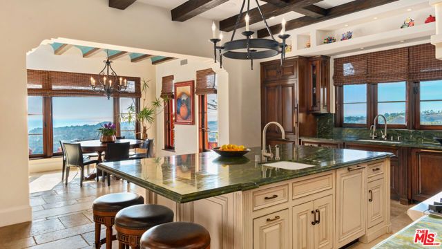 6093 Murphy Way, Malibu, CA 90265