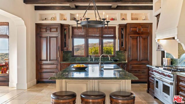 6093 Murphy Way, Malibu, CA 90265