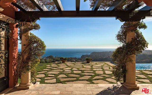 6093 Murphy Way, Malibu, CA 90265