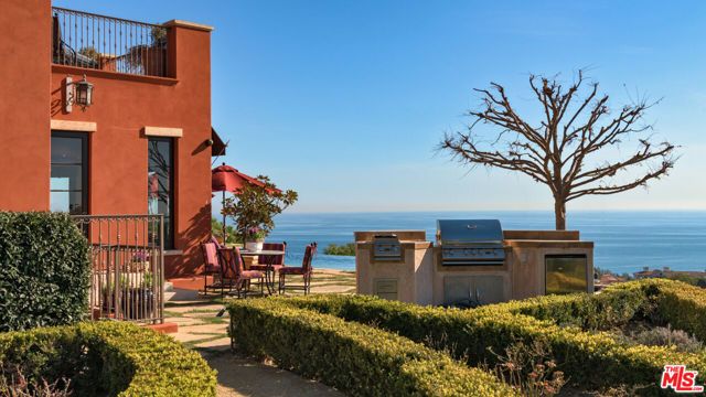 6093 Murphy Way, Malibu, CA 90265