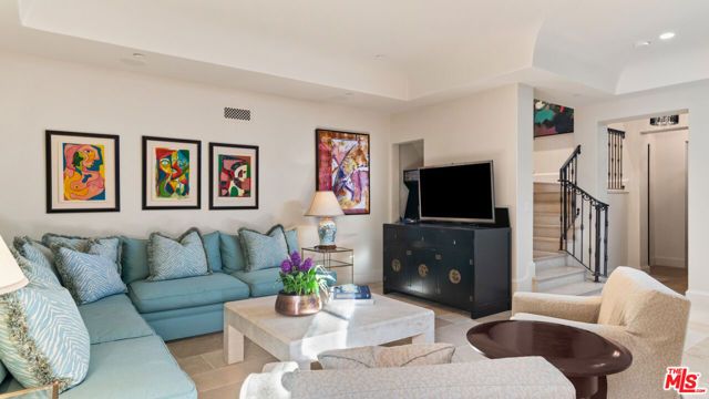 6093 Murphy Way, Malibu, CA 90265