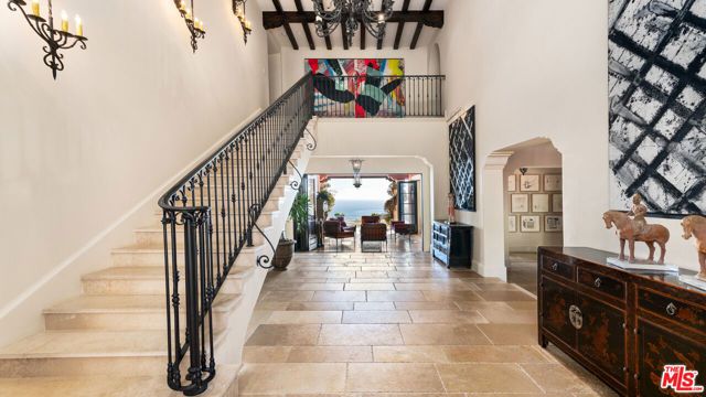 6093 Murphy Way, Malibu, CA 90265