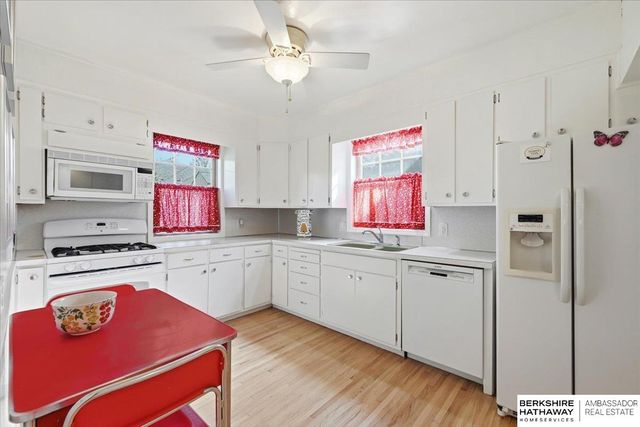 5008 Parker Street, Omaha, NE 68104