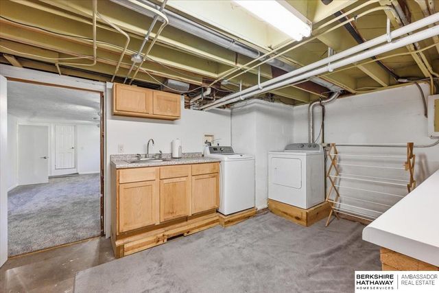 5008 Parker Street, Omaha, NE 68104