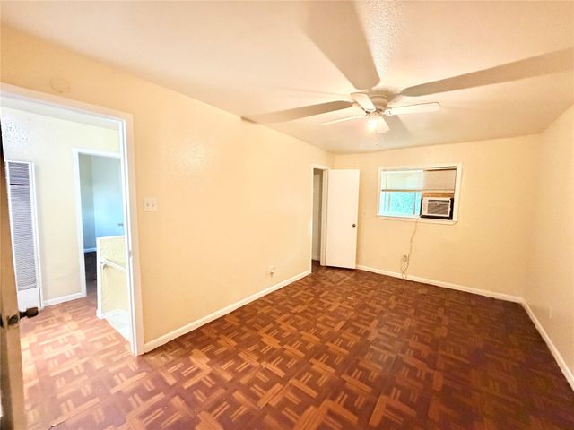 6257 Manor RD B, Austin, TX 78723