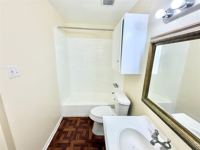 6257 Manor RD B, Austin, TX 78723