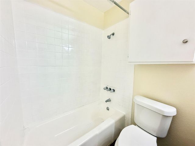 6257 Manor RD B, Austin, TX 78723