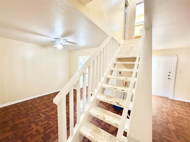 6257 Manor RD B, Austin, TX 78723