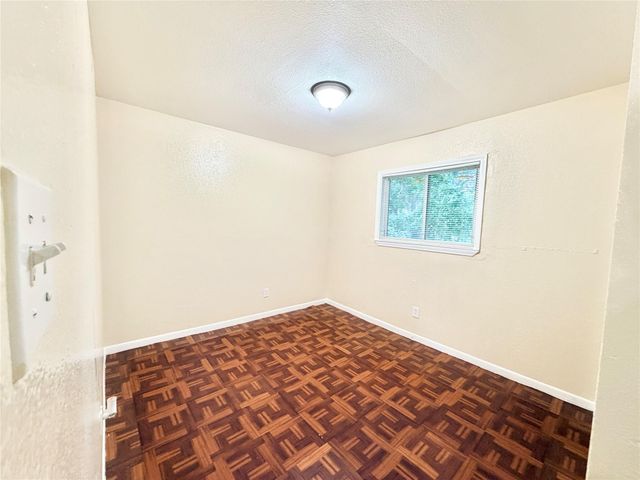 6257 Manor RD B, Austin, TX 78723